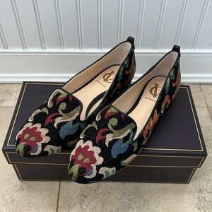 Vince Camuto Floral Needlepoint Smoking Shoe, Size 6